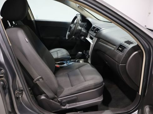 Used 2011 Ford Fusion SE image 22