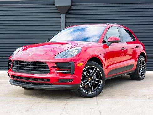 Certified 2021 Porsche Macan image 1