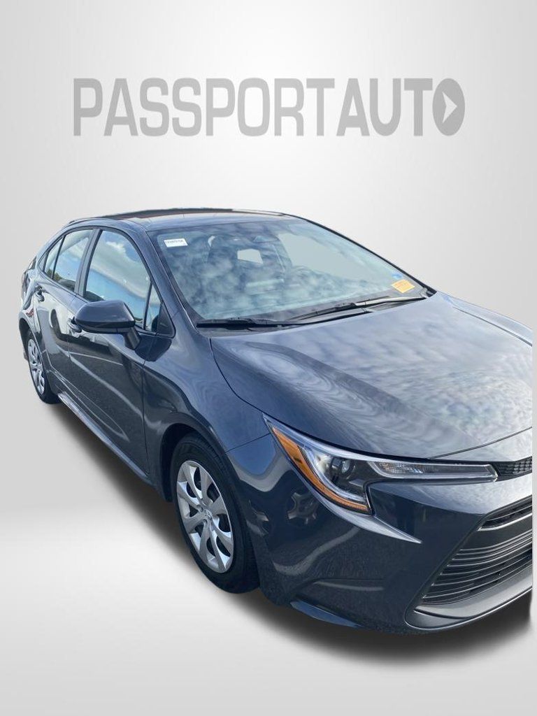 Used 2026 Toyota Corolla LE FWD image 2