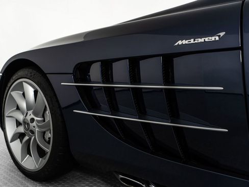 Used 2008 Mercedes-Benz SLR image 19