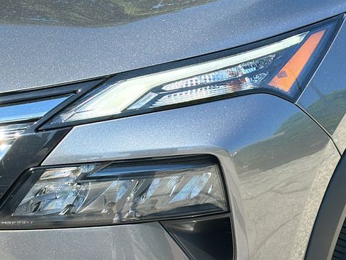 Certified 2024 Nissan Rogue SV w/ SV Premium Package AWD/4WD image 4