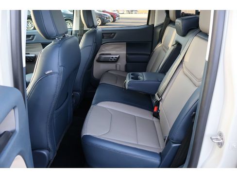 Used 2025 Ford Maverick Lariat AWD/4WD image 25