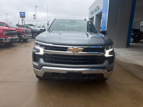 Used 2023 Chevrolet Silverado 1500 LT w/ Z71 Off-Road Package AWD/4WD image 10