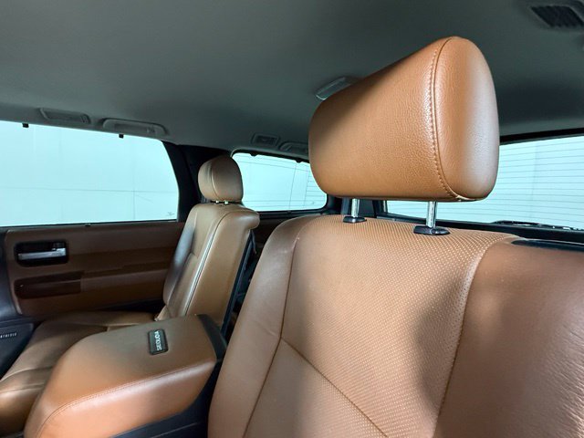 Used 2016 Toyota Sequoia Platinum AWD/4WD image 26