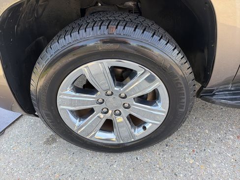 Used 2014 GMC Yukon SLE image 22