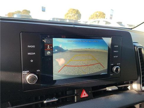 Used 2025 Kia Sportage LX image 13