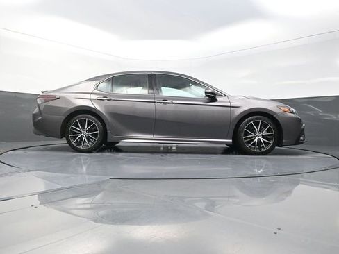 Used 2024 Toyota Camry SE FWD image 40