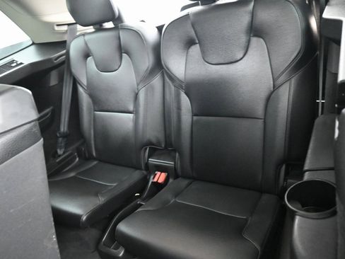 Used 2020 Volvo XC90 T5 Momentum image 31