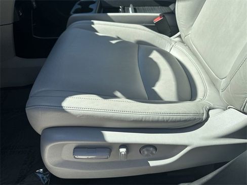 Used 2024 Honda Odyssey EX-L image 14