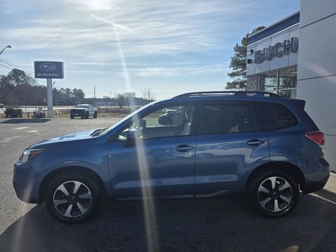 Used 2018 Subaru Forester 2.5i Premium w/ All-Weather Package image 8
