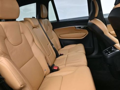 Used 2023 Volvo XC90 B6 Ultimate w/ Protection Package Premier AWD/4WD image 35