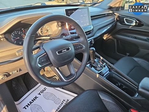 Used 2023 Jeep Compass Trailhawk image 13