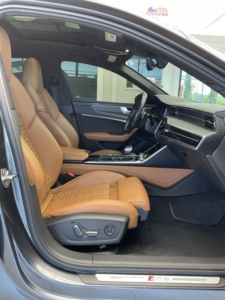 Used 2021 Audi RS 6 w/ Executive Package AWD/4WD image 9