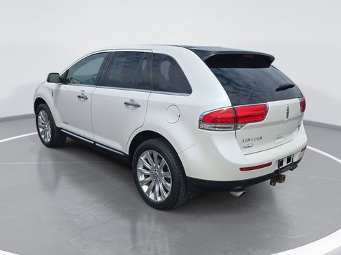 Used 2014 Lincoln MKX AWD w/ Equipment Group 102A image 6