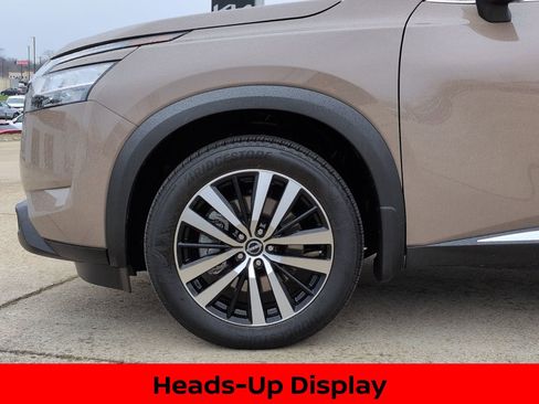 Certified 2024 Nissan Pathfinder Platinum image 13