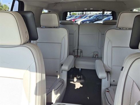 Used 2021 GMC Yukon Denali image 21