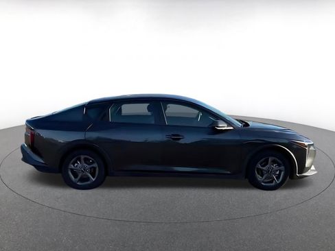 Used 2025 Kia K4 LXS image 15