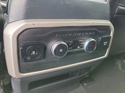 Used 2024 Ford Expedition Max XLT image 17
