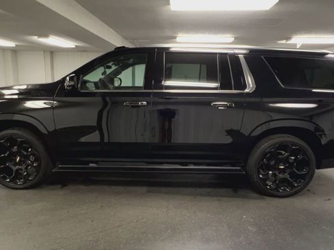 Certified 2025 Chevrolet Suburban High Country image 44