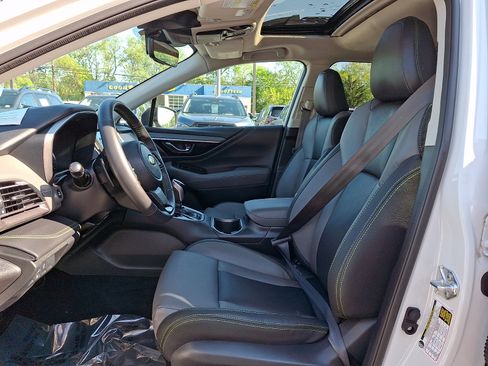 Certified 2025 Subaru Outback Onyx Edition AWD/4WD image 14