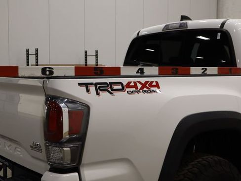 Used 2020 Toyota Tacoma TRD Sport image 15