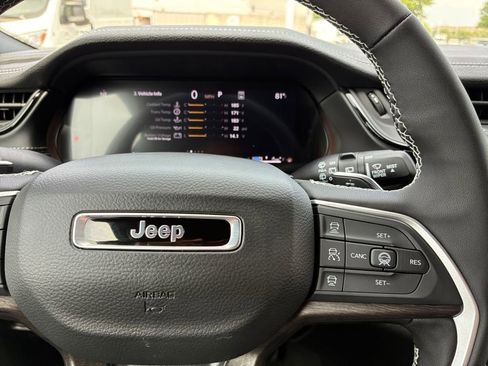 New 2026 Jeep Grand Cherokee Altitude RWD image 11