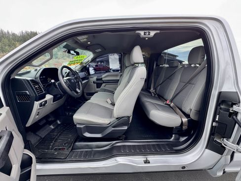 Used 2016 Ford F150 XL w/ Equipment Group 101A Mid AWD/4WD image 9