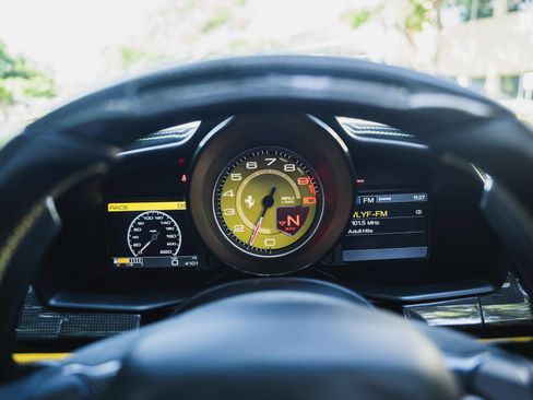 Used 2015 Ferrari 458 Speciale A RWD image 47