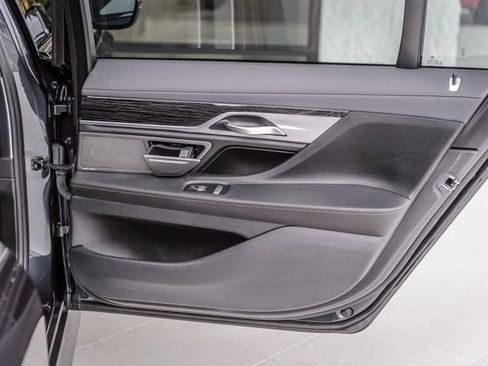 Used 2019 BMW 740i w/ M Sport Package RWD image 57