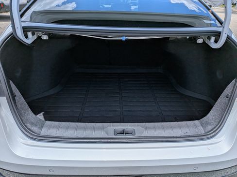Used 2026 Nissan Sentra SR w/ SR Premium Package FWD image 13