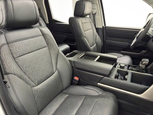 Used 2023 Toyota Tundra Limited image 55