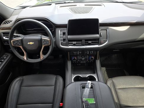 Used 2024 Chevrolet Tahoe High Country AWD/4WD image 13