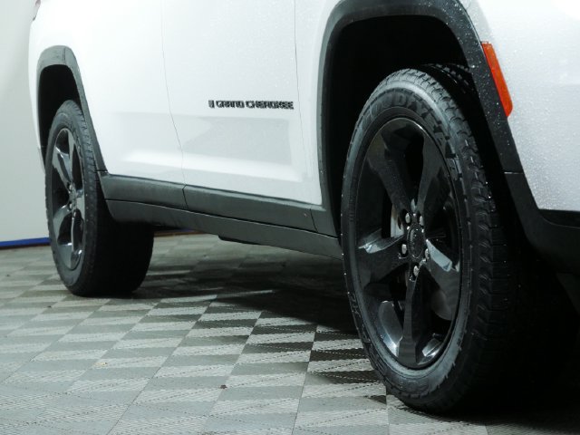 Used 2023 Jeep Grand Cherokee L Laredo AWD/4WD image 8