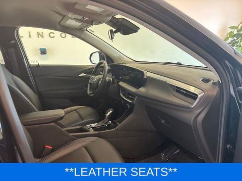 Used 2025 Buick Encore GX Sport Touring FWD image 8