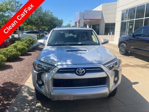Used 2023 Toyota 4Runner TRD Off-Road Premium w/ Moonroof Package AWD/4WD image 4