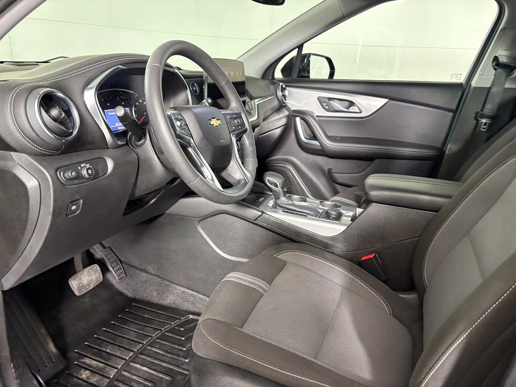 Certified 2024 Chevrolet Blazer LT w/ Convenience Package FWD image 27