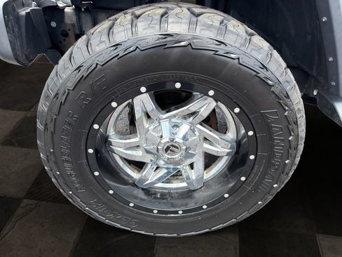 Used 2018 Jeep Wrangler Unlimited Sahara AWD/4WD image 9