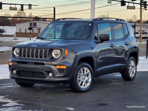 Used 2023 Jeep Renegade Latitude w/ Premium Group image 5