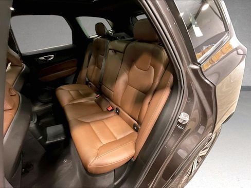 Certified 2025 Volvo XC60 T8 Plus w/ Climate Package AWD/4WD image 22