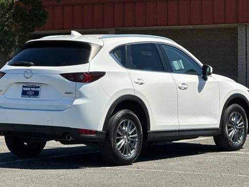 Used 2017 MAZDA CX-5 Touring w/ Preferred Equipment Package FWD image 3