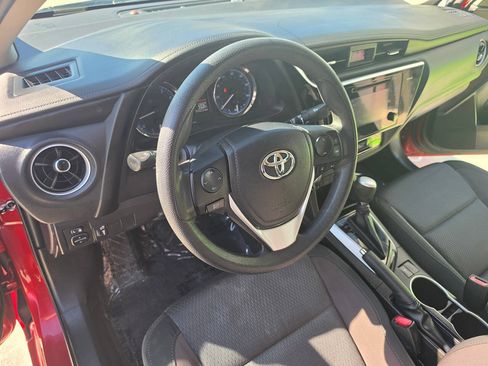 Used 2017 Toyota Corolla LE FWD image 33