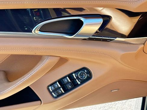 Used 2011 Porsche Panamera 4S image 19