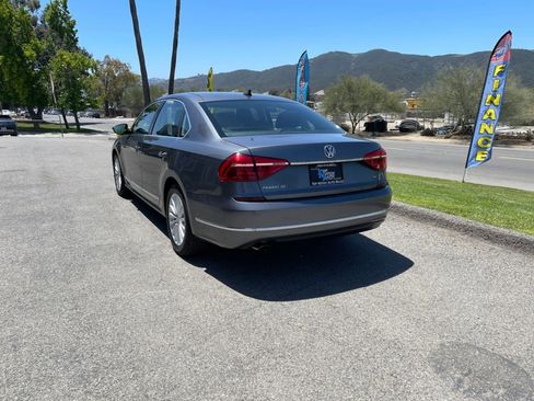Used 2016 Volkswagen Passat 1.8T SE FWD image 7