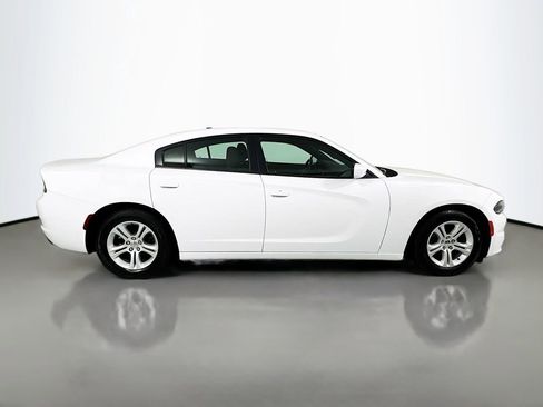 Used 2020 Dodge Charger SXT RWD image 7