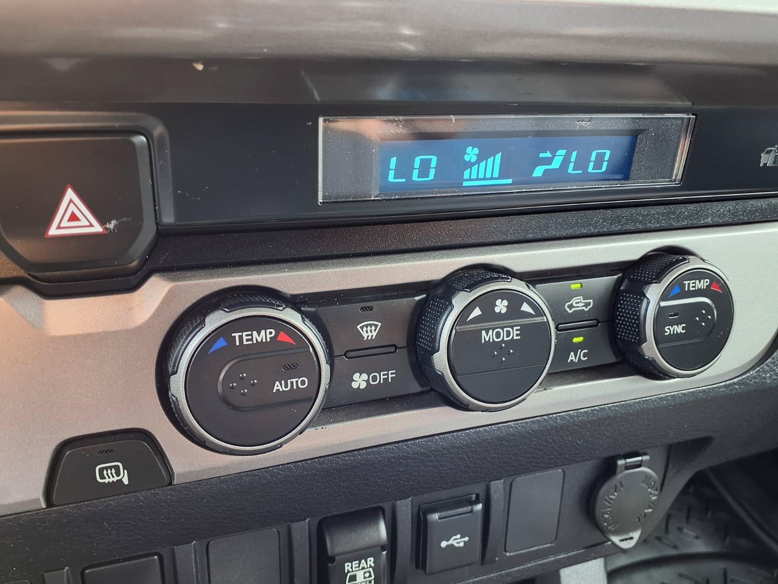 Used 2021 Toyota Tacoma SR5 RWD image 9