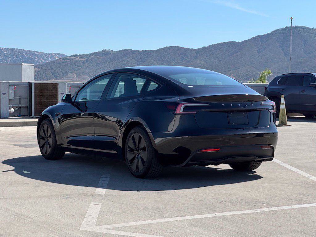 Used 2025 Tesla Model 3 RWD image 29