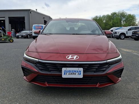 Used 2024 Hyundai Elantra SEL FWD image 2