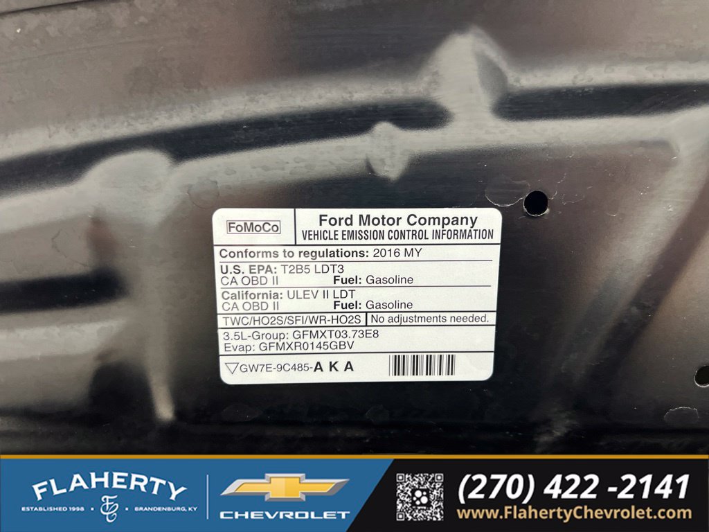 Used 2018 Ford Explorer XLT w/ Equipment Group 202A AWD/4WD image 17