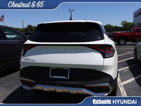 Used 2023 Kia Sportage LX image 20