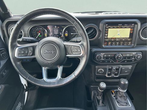 Used 2023 Jeep Wrangler Unlimited Sahara w/ Cold Weather Group image 23